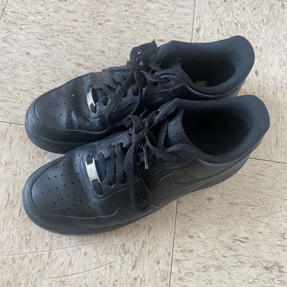 Nike Air Force Ones Black